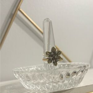 Vintage 10k (417) Yellow Gold 0.06ctw Diamond Lily Flower Cocktail Ring